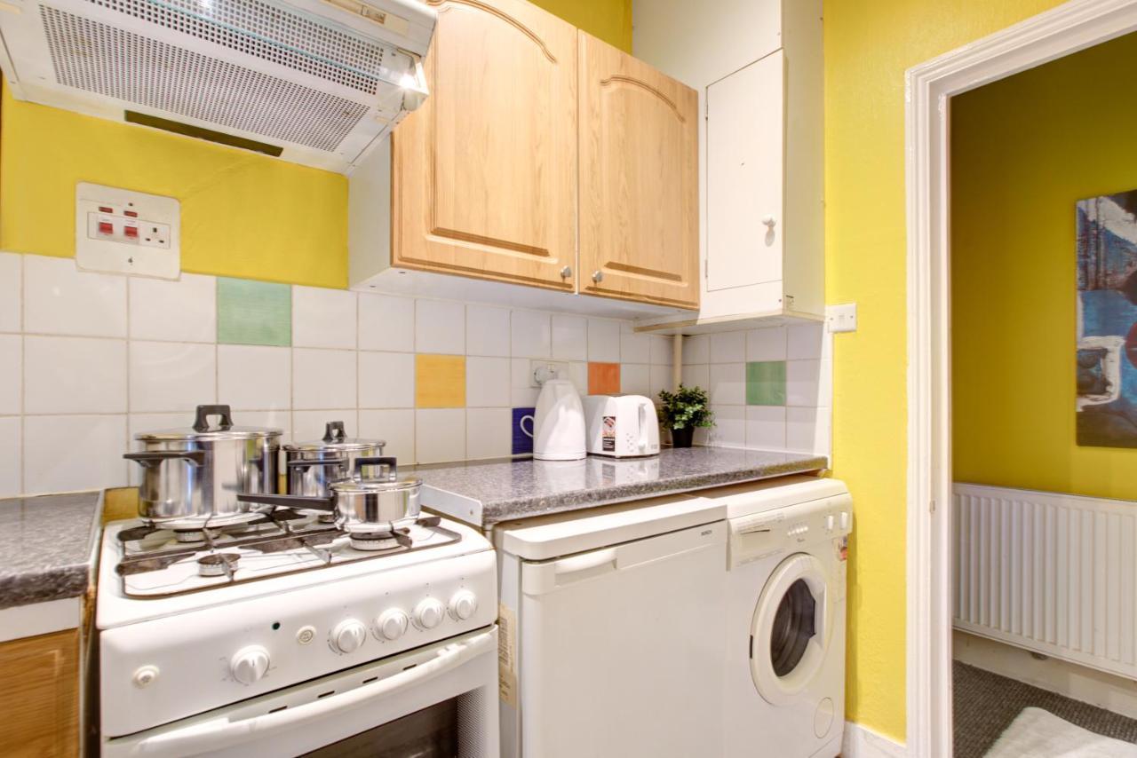 Oxford Street - Mayfair, Central London Budget Apartment Buitenkant foto